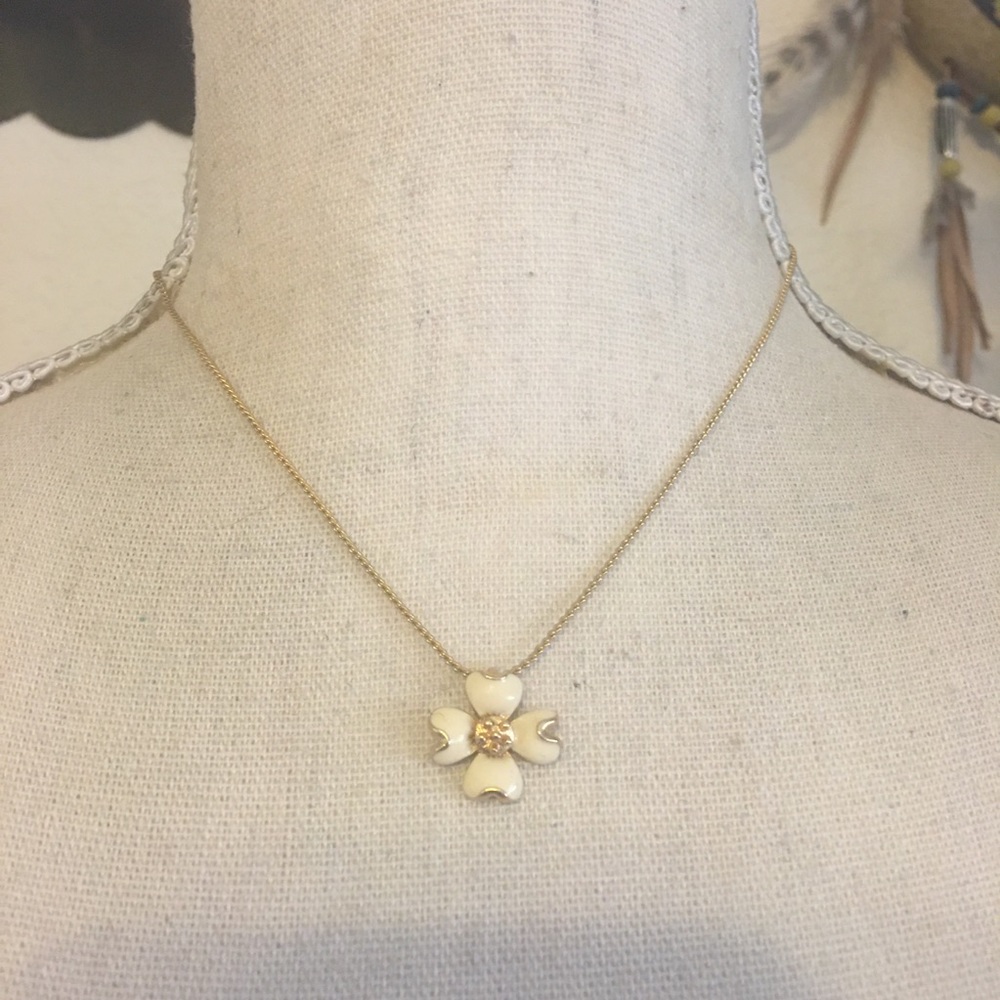 Vintage 80s enamel flower pendant on chain